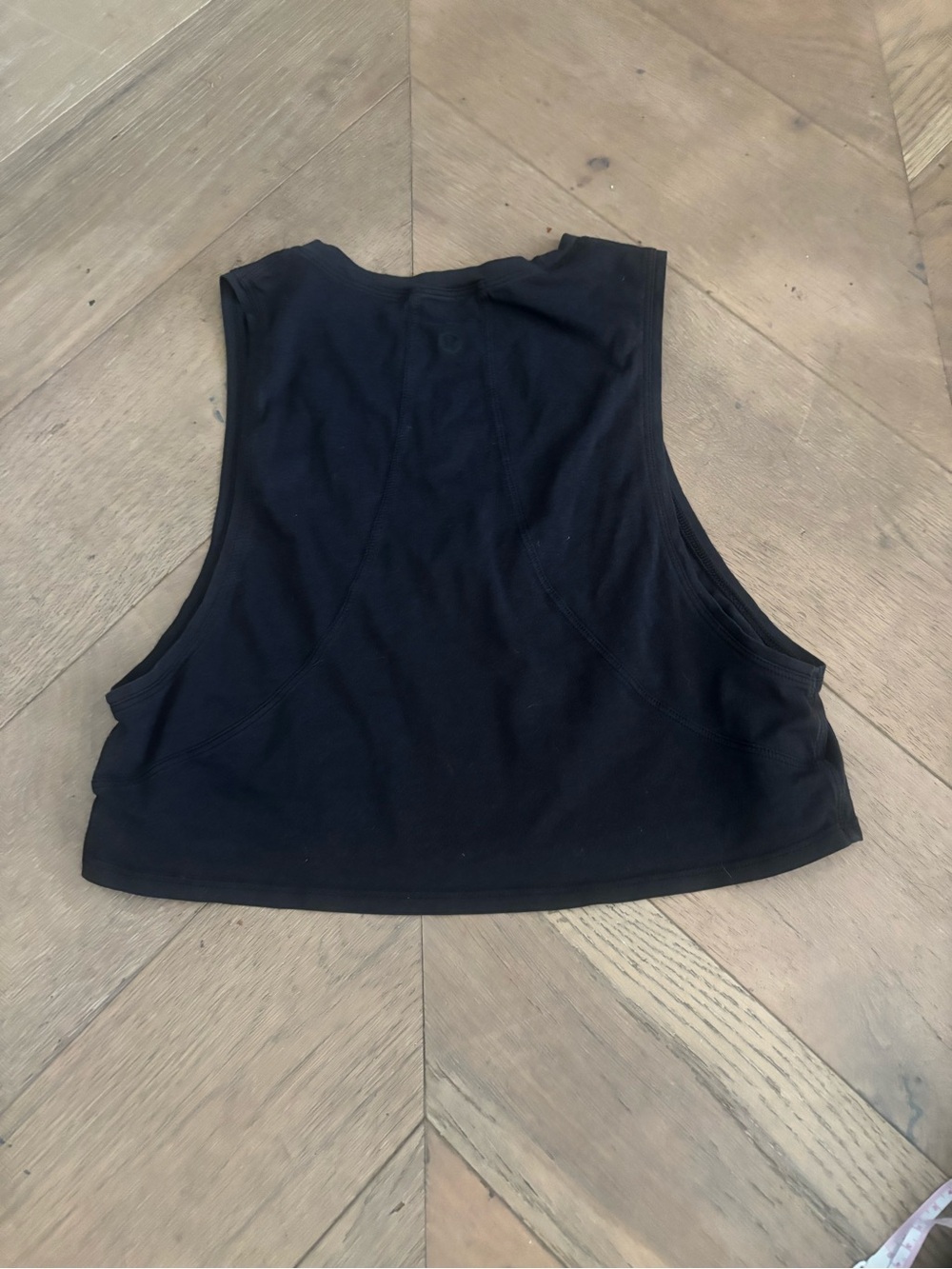 Lululemon Black Cropped Muscle Tank Top Sleeveless Open Armhole Size 6 Approx